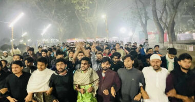 শিক্ষার্থী হামলায় বিক্ষোভ; অপরাধী শিবিরের হোক বা যেই হোক পদক্ষেপ গ্রহন করুন- ইবি শিবির সভাপতি
