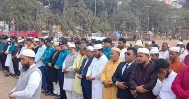 বাবার কবরের পাশে’ই ঠাঁই হয়েছে 'প্রতিবিপ্লবের প্রথম শহীদ' আবুল কাশেম এর