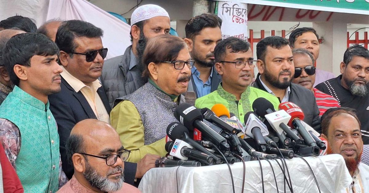 দ্রুত নির্বাচন দিয়ে সম্মানের সঙ্গে বিদায় নিন : মাহমুদুর রহমান