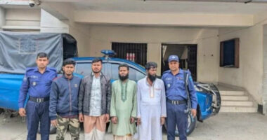 সিদ্ধিরগঞ্জে গ্রেপ্তার চার আওয়ামী লীগ ও যুবলীগ নেতা-কর্মী