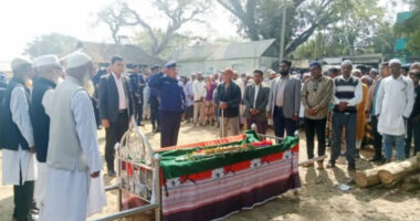 দুর্গাপুরে রাষ্ট্রীয় মর্যাদায় সমাহিত হলেন বীর মুক্তিযোদ্ধা আব্দুল কুদ্দুস