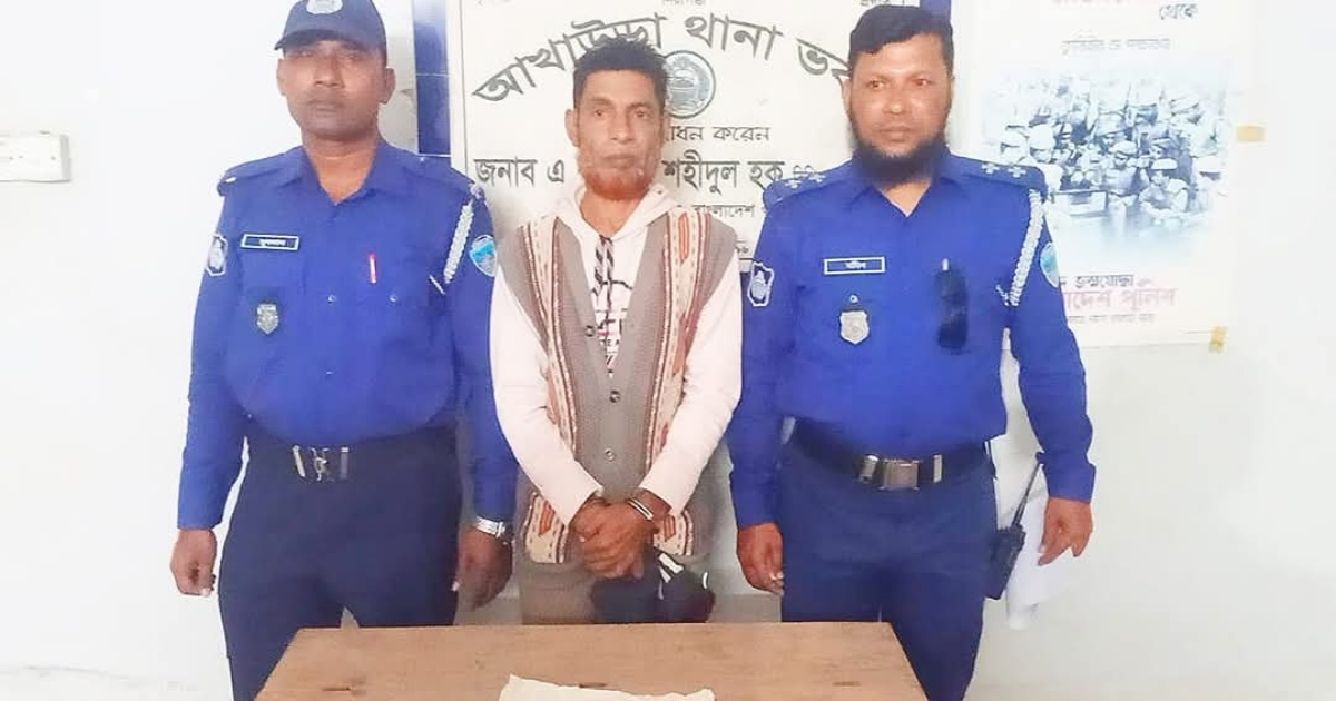আখাউড়ায় ইয়াবা আওয়ামীলীগ নেতা নাছির উল্লাহ আটক