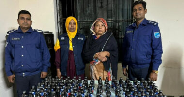 ৯৭টি বোতল ফেনসিডিলসহ নারী মাদক কারবারি  আটক