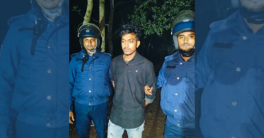 নরসিংদীতে মহানবী (সা:) কে নিয়ে ফেসবুকে কটুক্তি যুবক গ্রেফতার