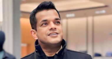 আশরাফুল আলম খোকন ও তার স্ত্রীর বিরুদ্ধে মামলা