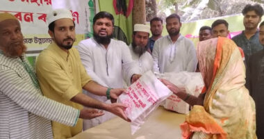 শেরপুরে চৌবাড়িয়া স্বপ্ন সফলের উদ্যোগে দরিদ্রদের মাঝে ঈদ সামগ্রী বিতরণ