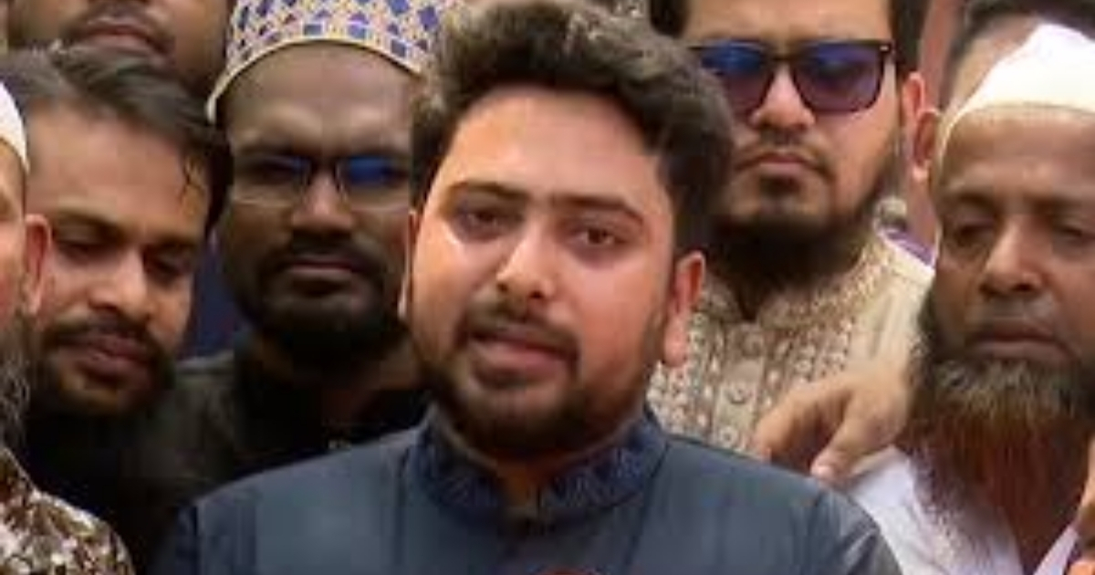 এ দেশে আ.লীগের রাজনীতি করার অধিকার নেই: নাহিদ ইসলাম    