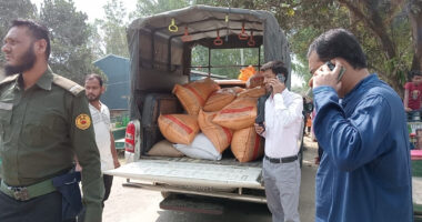 দিনাজপুরের ঘোড়াঘাটে সরকারি ভিজিএফ’র চাল জব্দ