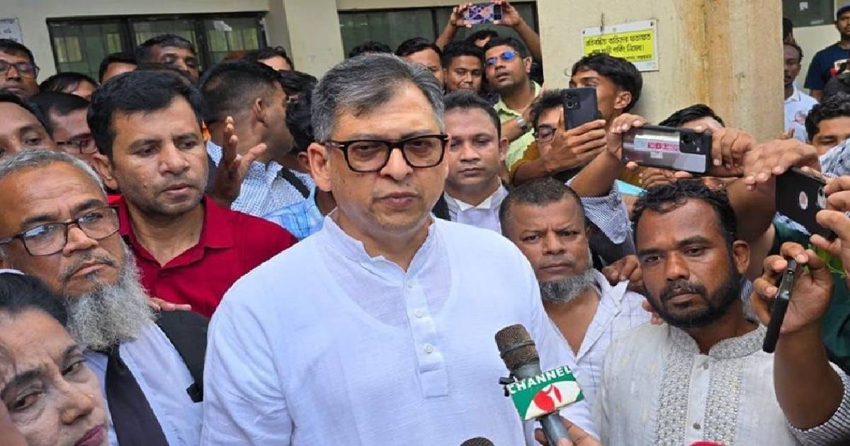 ‘বিপ্লব নয়, গণতান্ত্রিক আকাঙ্ক্ষায় ছাত্র-জনতা অভ্যুত্থান ঘটিয়েছে’: সালাহউদ্দিন