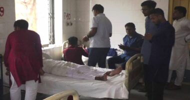 তোরা বাইরে কেন- বলে দুই সমন্বয়ককে মারধর