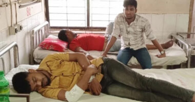 বিয়ের অনুষ্ঠানে মাংস কম দেওয়ার বিতর্কে সংঘর্ষ: আহত ২০