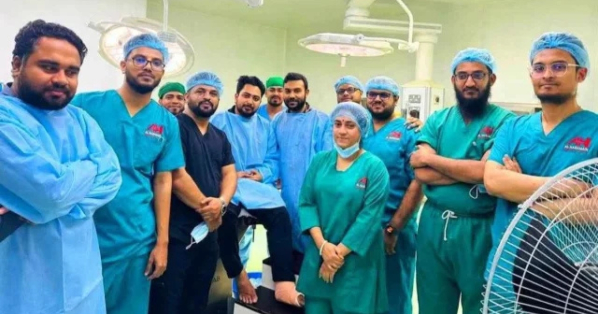 পায়ে আঘাত পেয়ে সিলেটের হাসপাতালে চিকিৎসা নিয়েছেন নাহিদ ইসলাম