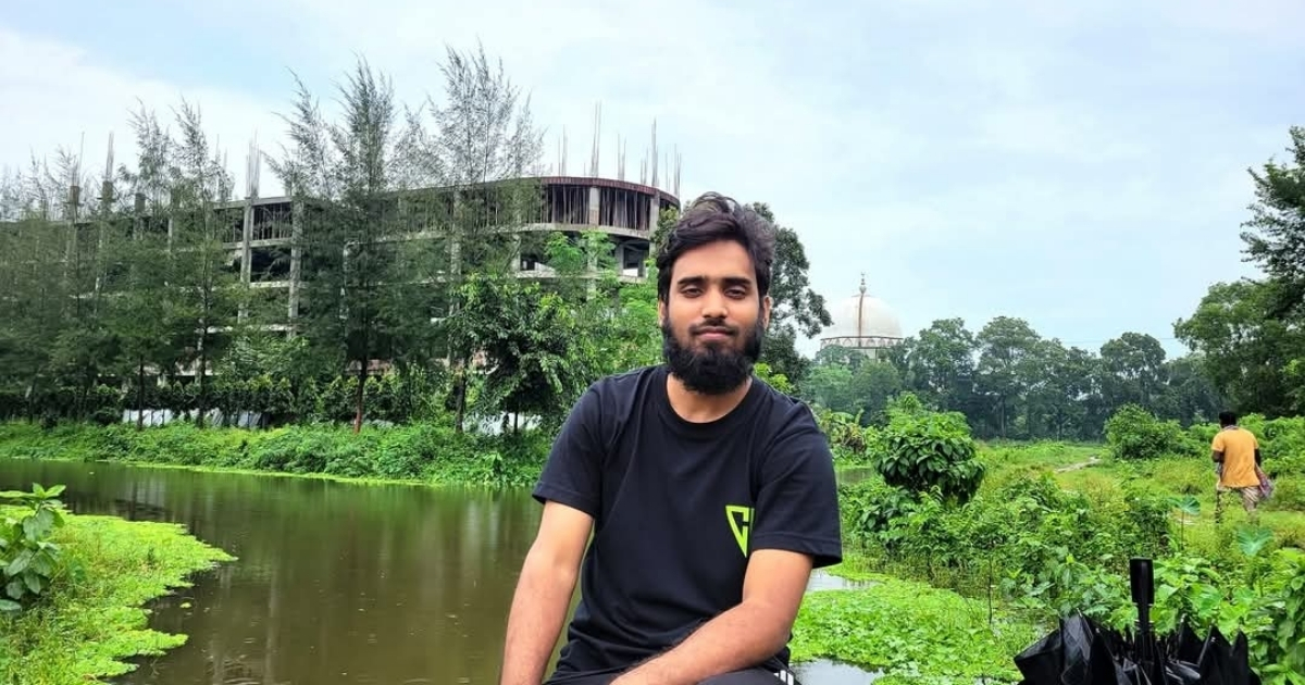 হৃদয় আমার গাজার সঙ্গে, যুক্তরাষ্ট্রে ভর্তির অফার প্রত্যাখ্যান
