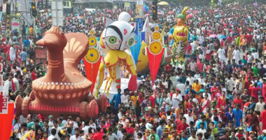 মঙ্গল শোভাযাত্রার নাম বদলে ‘বর্ষবরণ আনন্দ শোভাযাত্রা’