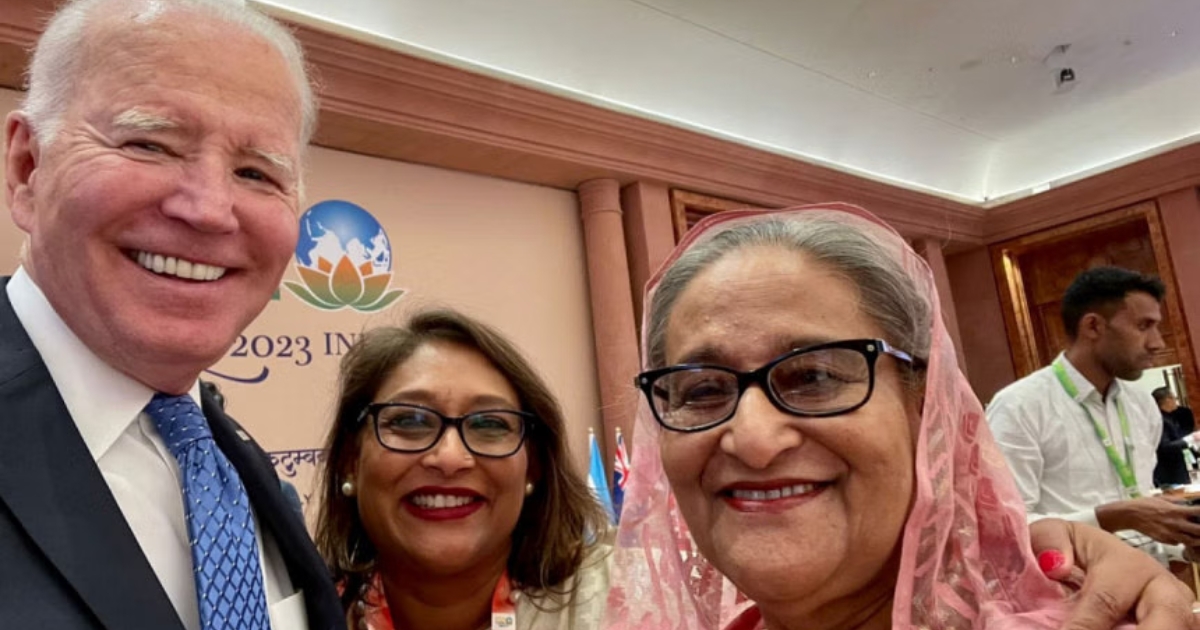 রাষ্ট্রপ্রধানদের দেখলেই সেলফি তুলতে ঝাঁপিয়ে পড়তেন হাসিনা