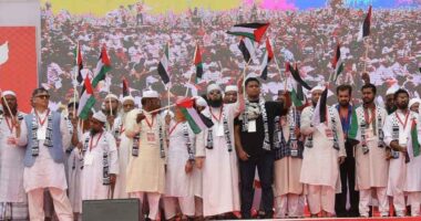 ‘মার্চ ফর গাজা’ কর্মসূচিতে একই মঞ্চে ফিলিস্তিনি পতাকা ওড়াচ্ছেন সকল রাজনৈতিক নেতারা
