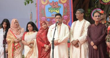 ঢাকেশ্বরী মন্দিরে নববর্ষে সম্প্রীতি-জাতীয় ঐক্যের বার্তা দিলেন সেনাপ্রধান