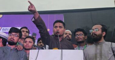 জনগণ সব দেখছে,সচিবালয়ে ক্যু অব্যাহত থাকলে পরিণতি হবে হাসিনার মতো ,সুতরাং, সাবধান ! : হাসনাত