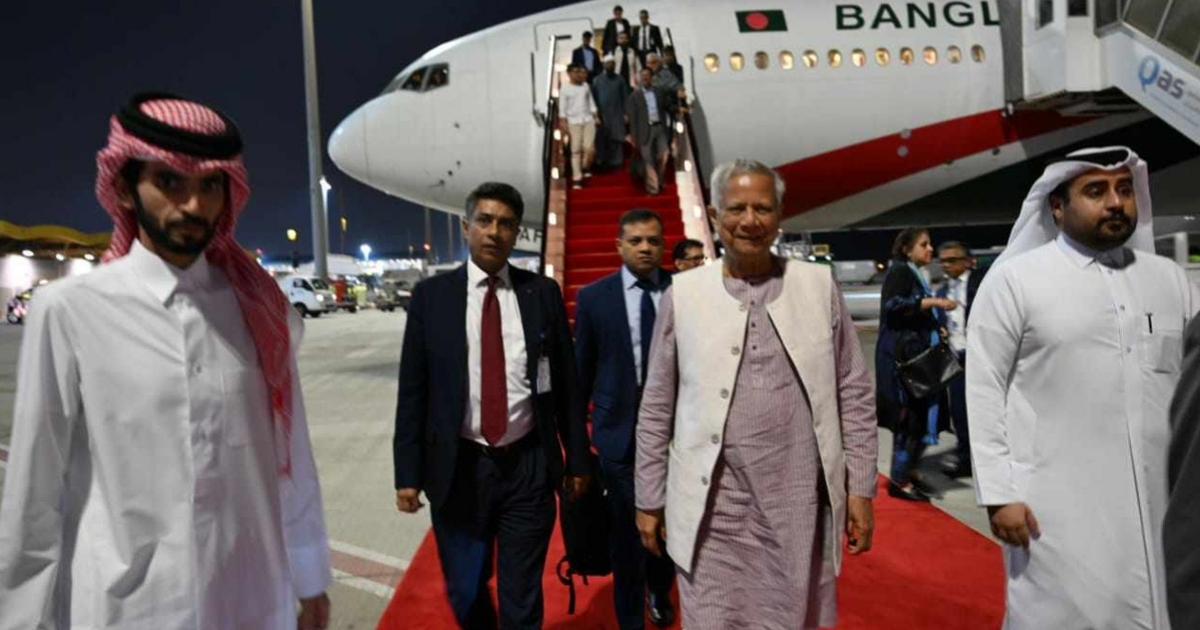 কাতারে পৌঁছেছেন প্রধান উপদেষ্টা,পেলেন লাল গালিচা সংবর্ধনা