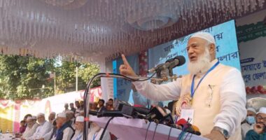 জামায়াত নেতারা প্রমাণ করেছেন দেশ-মানুষকে ভালোবাসলে কেউ পালিয়ে যায় না : জামায়াত আমির