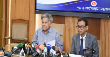 ‘শ্রমিকদের স্বার্থ রক্ষায় দ্রুতই শ্রম আইনে সংশোধন আনা হবে’