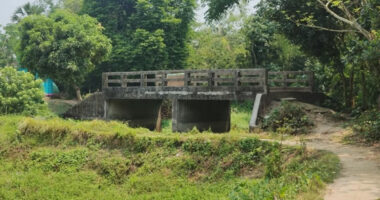 সেতু আছে, কিন্তু সড়ক নাই