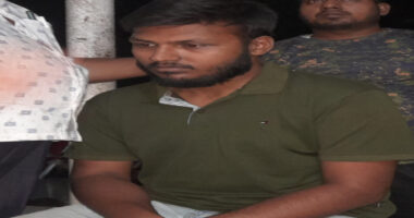 বান্ধবীর সাথে আড্ডা থেকে ছাত্রলীগ নেতা আটক, থানায় সোপর্দ