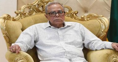 আবদুল হামিদের দেশত্যাগ: অতিরিক্ত পুলিশ সুপারকে প্রত্যাহার, বরখাস্ত ২