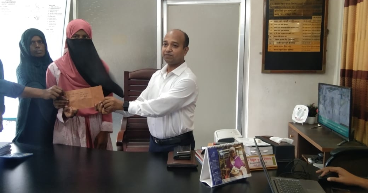 বিশ্ববিদ্যালয়ে সুযোগ পাওয়া শিক্ষার্থীর পাশে রৌমারীর ইউএনও