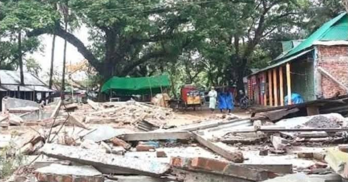 নান্দাইলে রাজনৈতিক পরিচয়ে হচ্ছে দোকানের বন্দোবস্ত, ক্ষুব্ধ স্থানীয়রা
