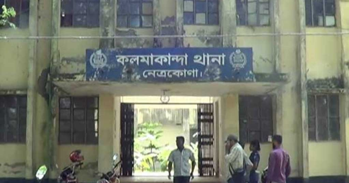 রাস্তা পারাপারের সময় ট্রাক চাপায় শিশু নিহত