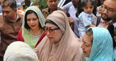 নিজ বাসভবন  ফিরোজায় পৌঁছালেন আপোষহীন নেত্রী খালেদা জিয়া
