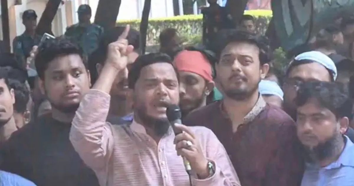 আজ দুপুরের আগেই আওয়ামী লীগকে নিষিদ্ধ করেই আমরা ঘরে ফিরব : ড. মাসুদ