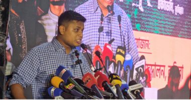 বিএনপির রাজনীতি চলে আওয়ামী লীগের টাকায় : হাসনাত আব্দুল্লাহ