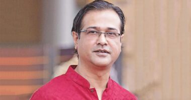 হাসিনার মতো দাম্ভিকতার ফাঁদে বিএনপির একটি অংশ : আসিফ আকবর