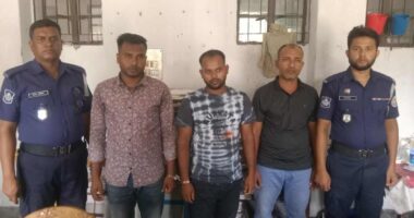 ব্লু বার্ড আবাসিক হোটেলে পর্যটককে আটকে রেখে মারধর ও অর্থ ছিনতাই, যুবদল নেতা সহ গ্রেফতার ৩