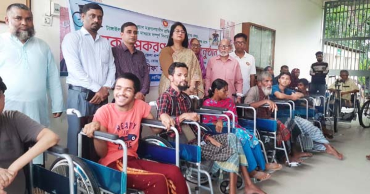 টাঙ্গাইলে প্রতিবন্ধীদের মাঝে সহায়ক উপকরণ বিতরণ