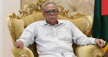 মধ্যরাতে দেশ ছাড়লেন সাবেক রাষ্ট্রপতি আবদুল হামিদ