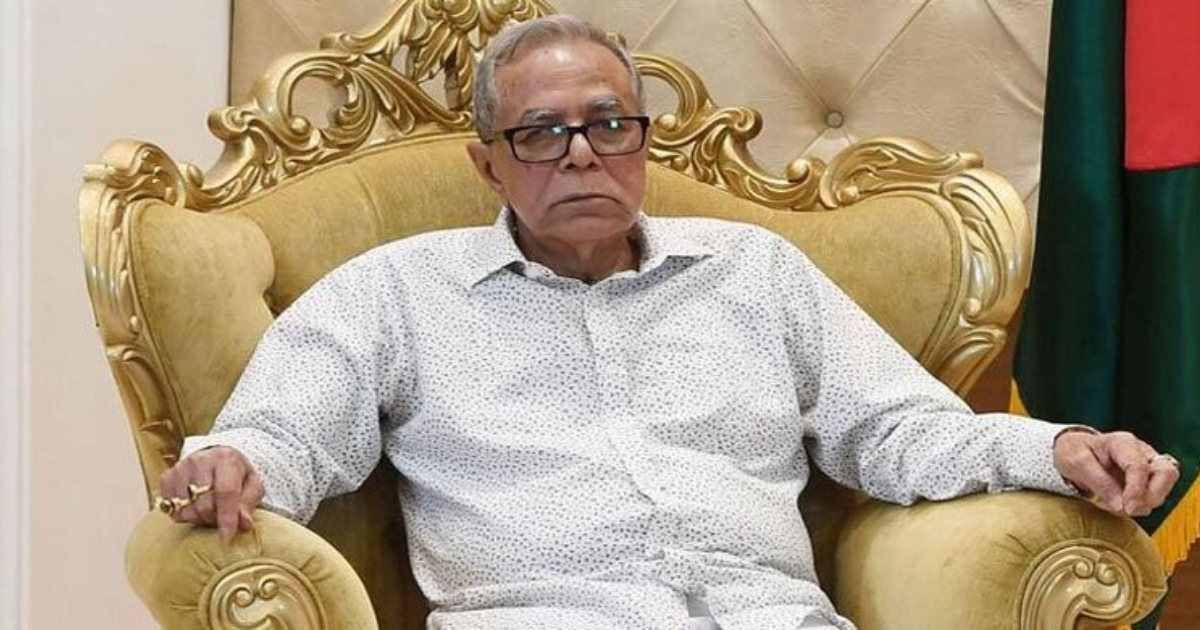 মধ্যরাতে দেশ ছাড়লেন সাবেক রাষ্ট্রপতি আবদুল হামিদ