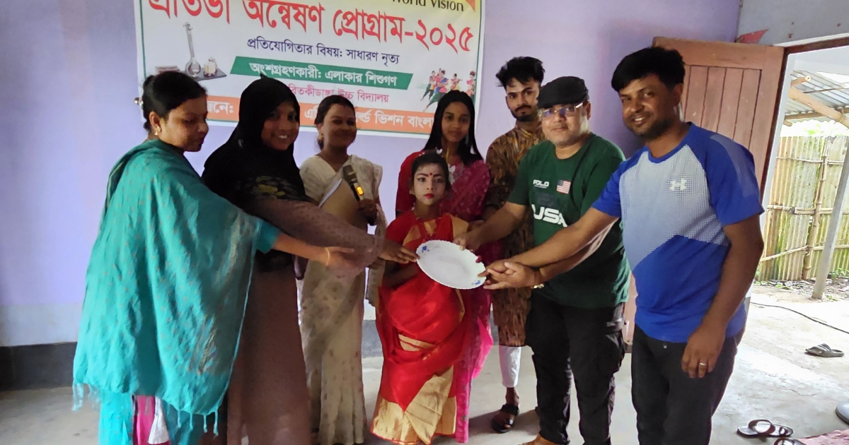 ধামইরহাটে ছাত্র-ছাত্রীদের নিয়ে নিত্য শিল্পী প্রতিভা অন্বেষণ অনুষ্ঠিত
