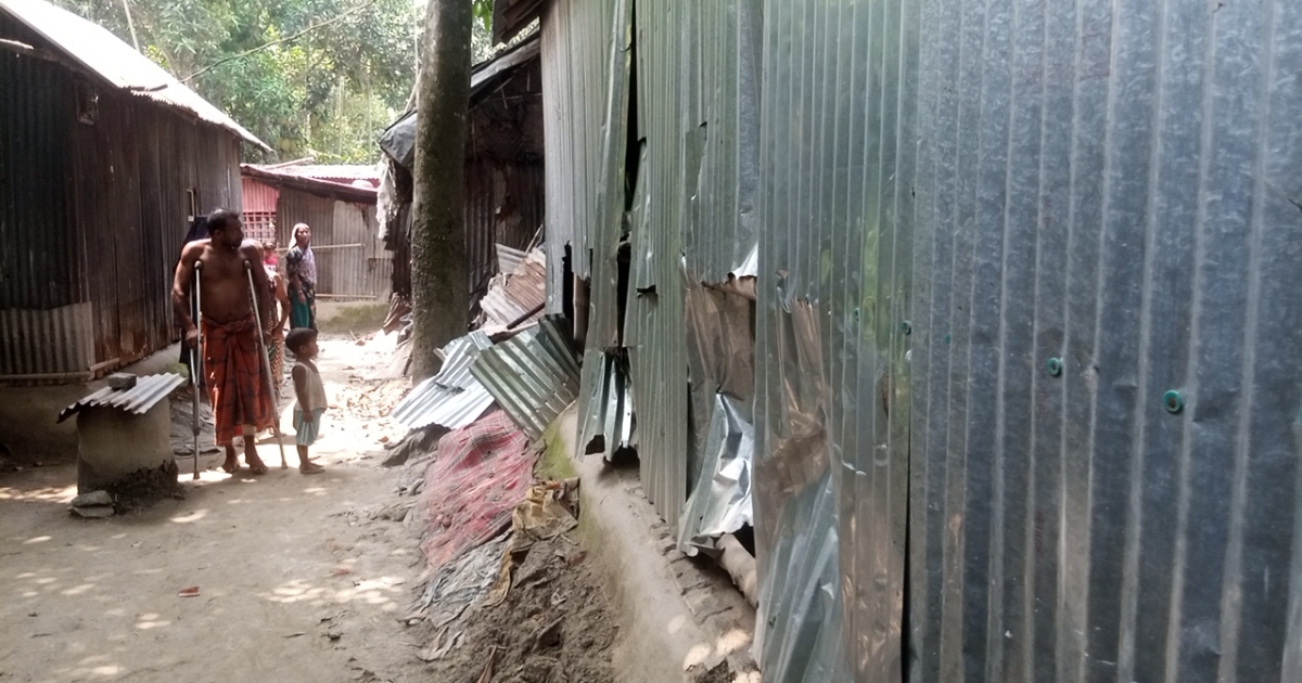 নান্দাইলে নিরীহ পরিবারের বসত ঘরে হামলা,ভাংচুর ও মালামাল লুট