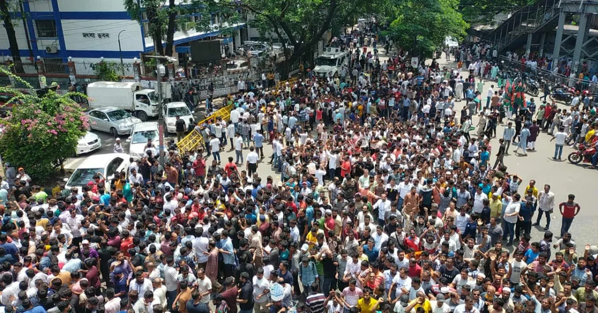 ইশরাক সমর্থকদের অবস্থান কর্মসূচি মৎস্য ভবনে