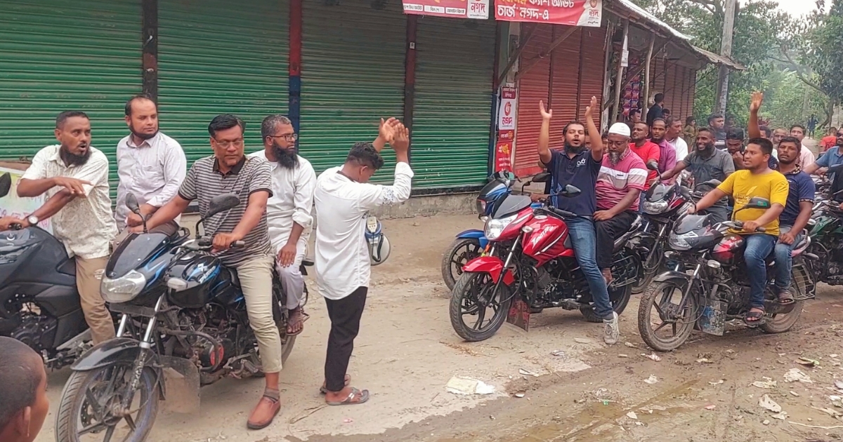 চর সামাইয়ায় হোন্ডা বহর ; আন্দালিব পার্থর পক্ষে জনসচেতনতা কার্যক্রম