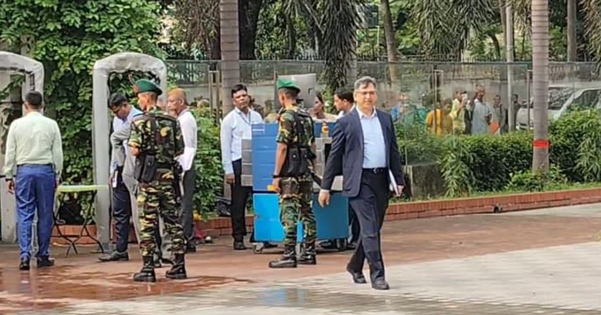ফরেন সার্ভিস একাডেমিতে রাজনৈতিক নেতারা