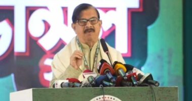 নির্ভরতার একটি জায়গা ড. মুহাম্মদ ইউনূস, কোনো জবাবদিহি করেন না,মিষ্টি হাসি দিয়ে বিদায় করে দেন : মান্না