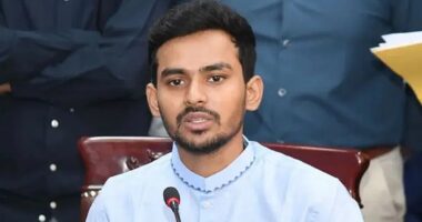 ঈদের তৃতীয় দিনও পরিচ্ছন্নতা কার্যক্রম চলবে : উপদেষ্টা আসিফ