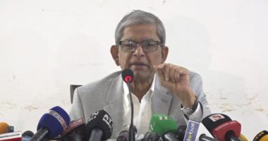 লন্ডনে ড. ইউনূস-তারেক রহমান বৈঠক রাজনীতির টার্নিং পয়েন্ট হতে পারে : ফখরুল