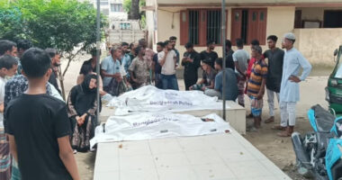নরসিংদীতে বাস- মোটরসাইকেল সংঘর্ষে ৩ বন্ধু নিহত