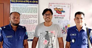 ‘শেখ হাসিনায় আস্থা’ সংবলিত লিফলেট বিতরণের অভিযোগে ছাত্রলীগ নেতা গ্রেপ্তার