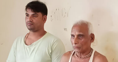 হজরত মোহাম্মদ (সা.) নিয়ে কটূক্তি, বাবা-ছেলে আটক থানায় উত্তেজনা